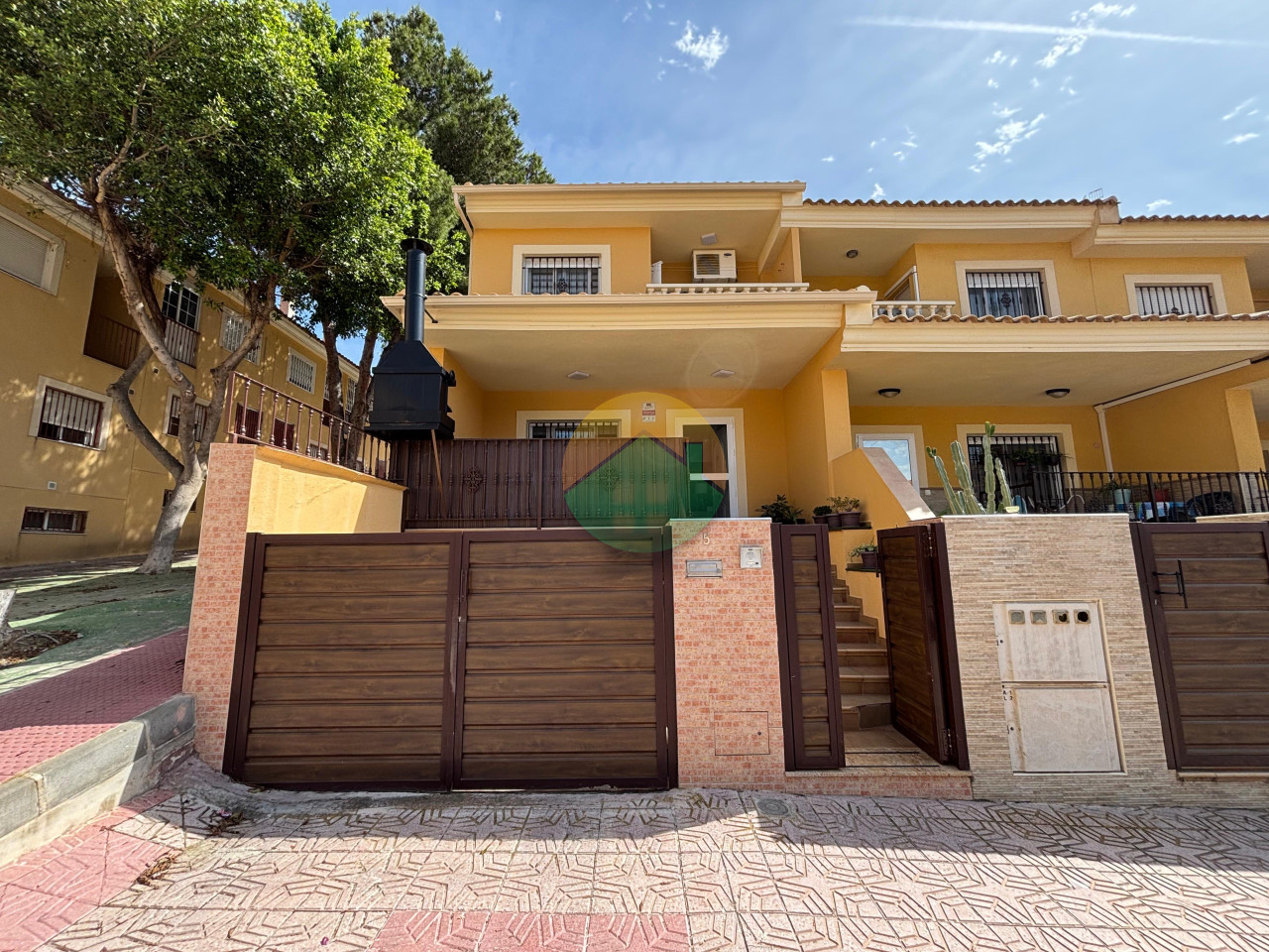 4 Bedroom Townhouse FOR SALE