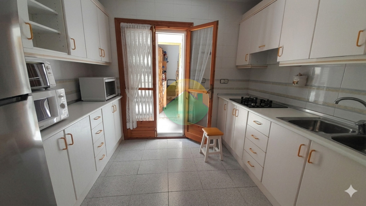 4 Bedroom Semi-Detached For Sale