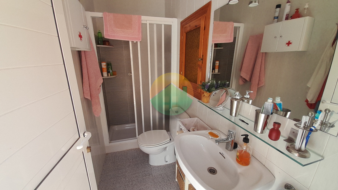 4 Bedroom Semi-Detached For Sale