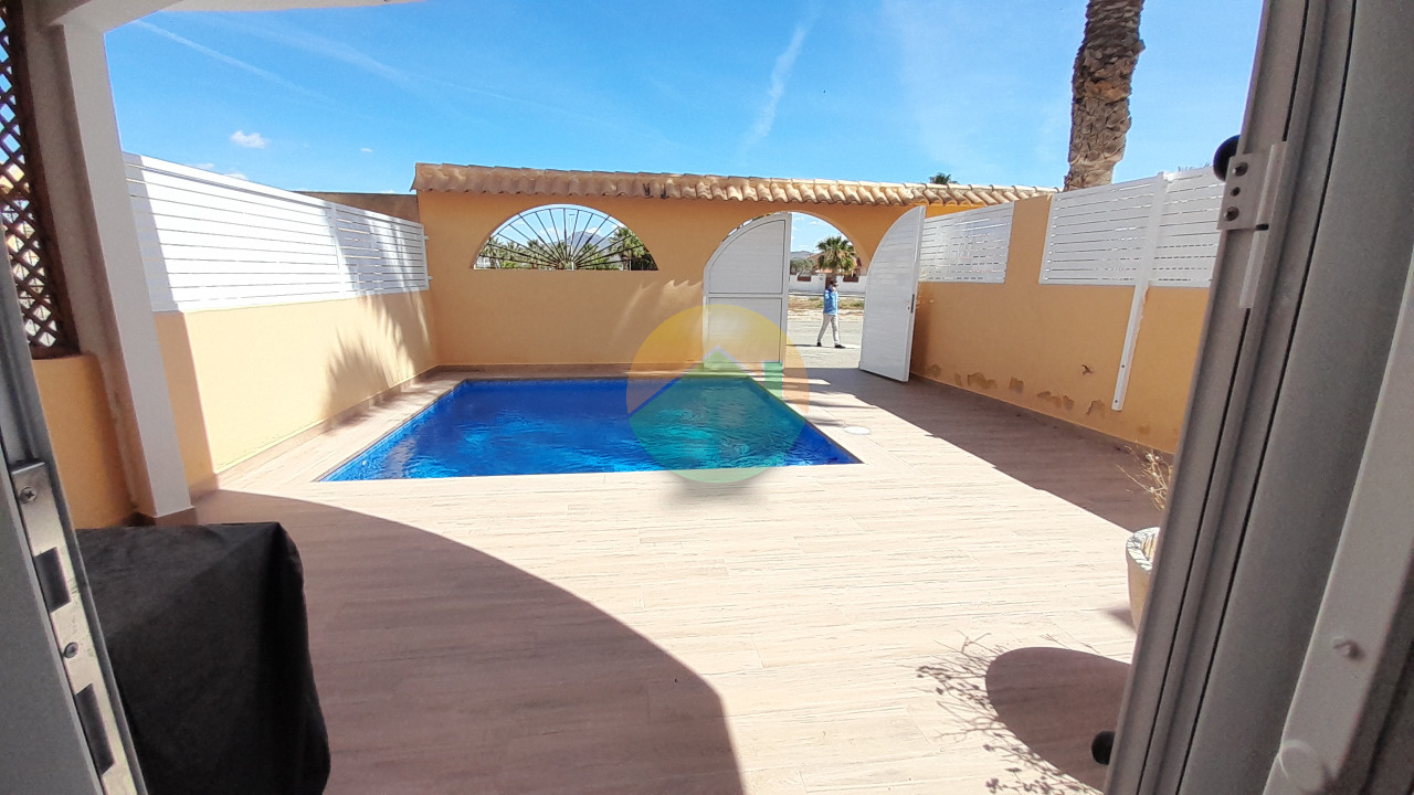4 Bedroom Semi-Detached For Sale