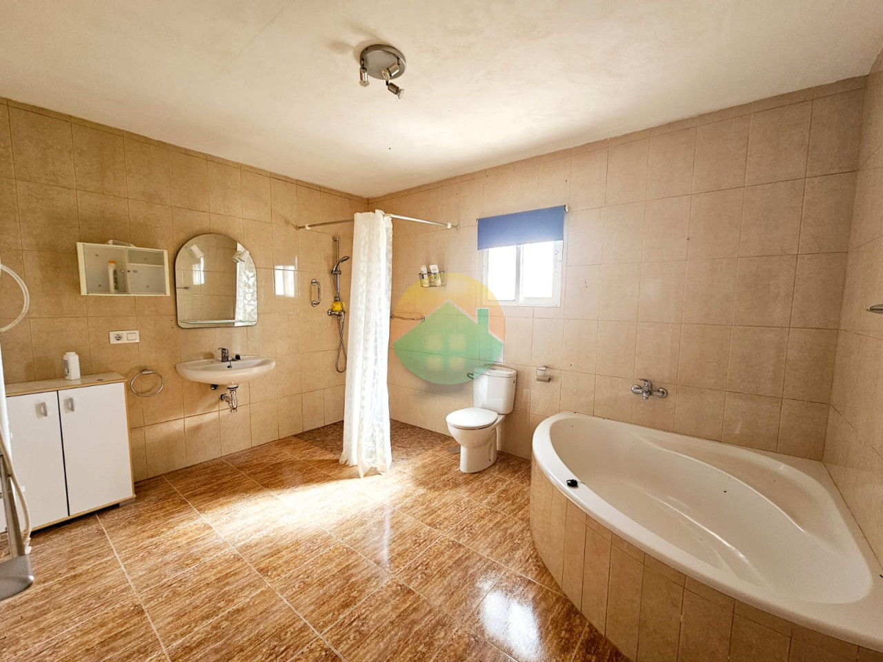 3 Bedroom Detached For Sale