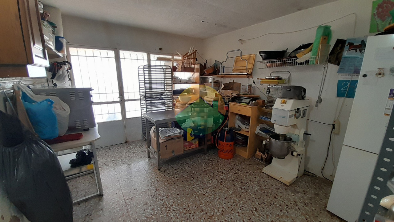 3 Bedroom Country House For Sale