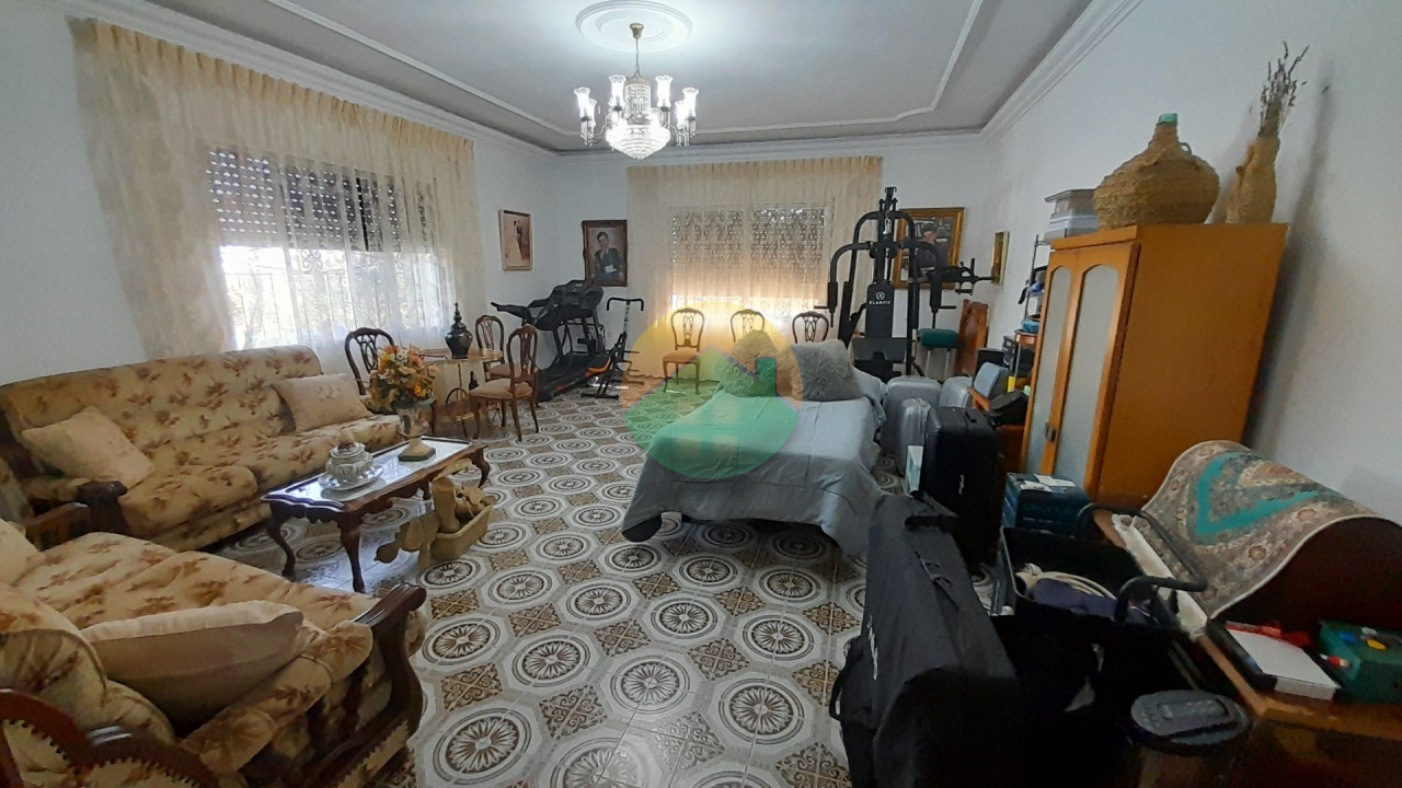 3 Bedroom Country House For Sale
