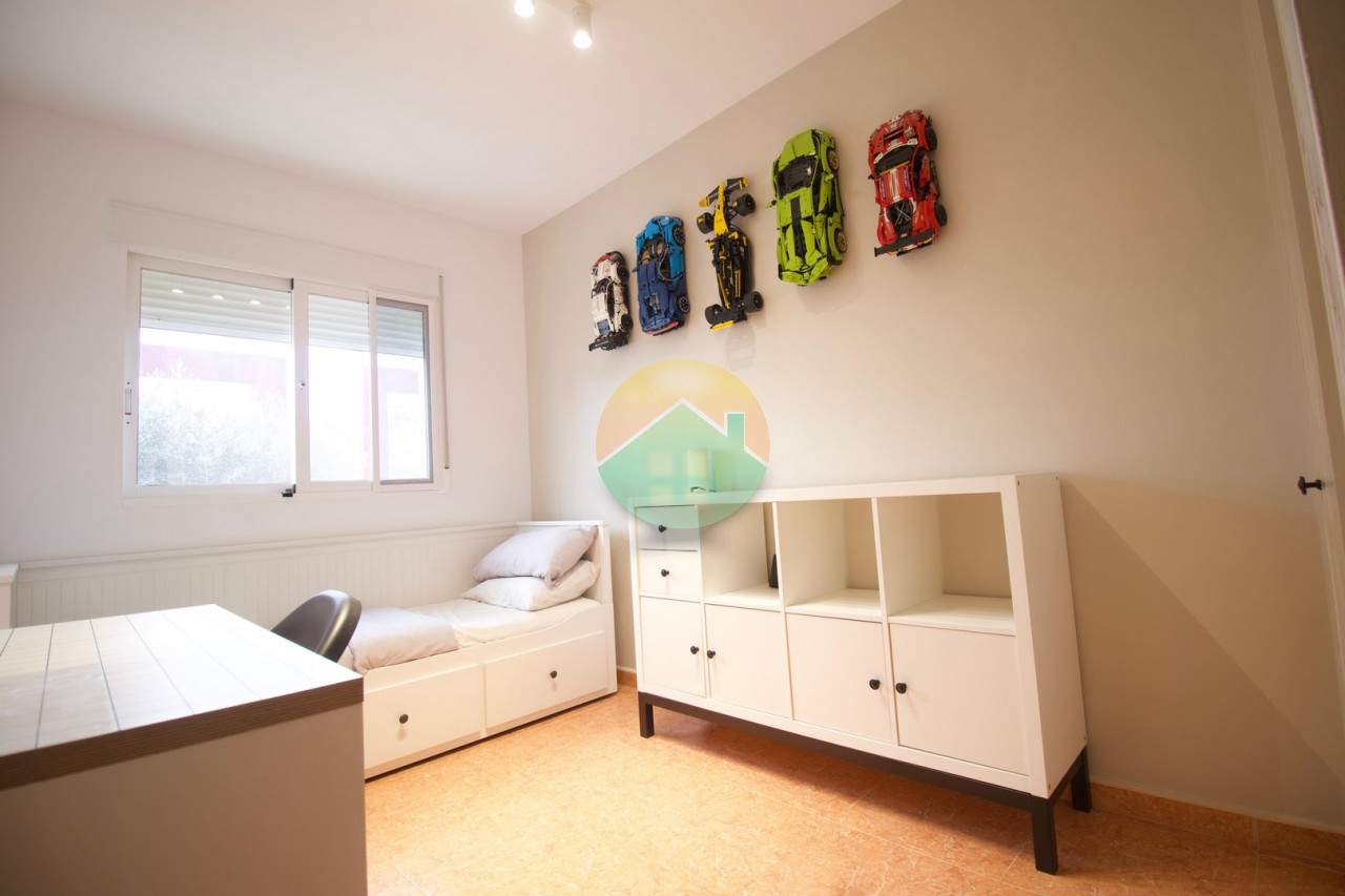 3 Bedroom Semi - Detached For Sale