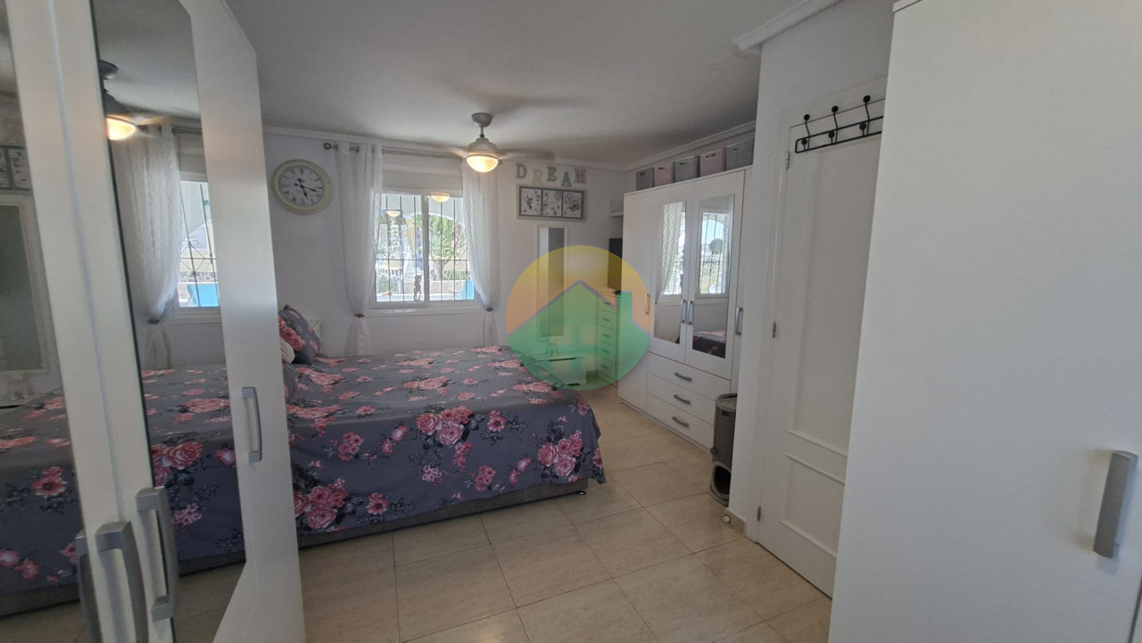1 Bedroom Semi-Detached Villa For Sale