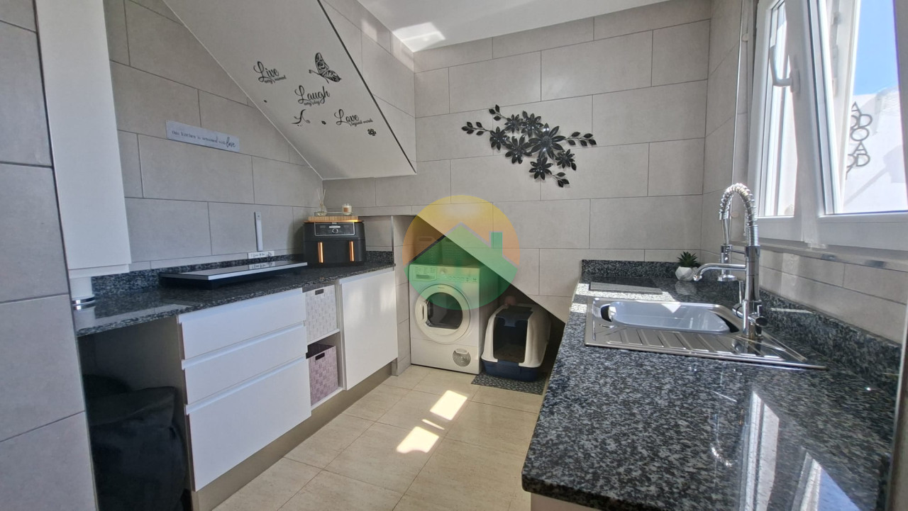 1 Bedroom Semi-Detached Villa For Sale