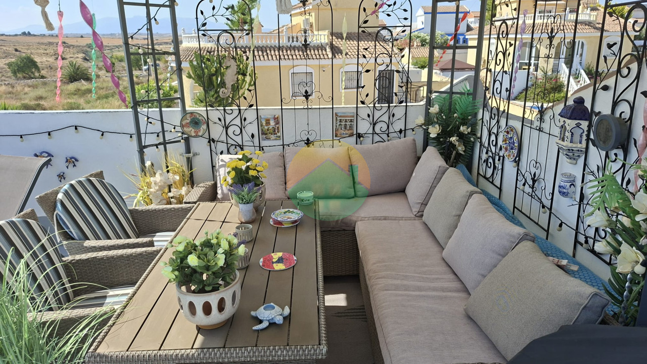1 Bedroom Semi-Detached Villa For Sale