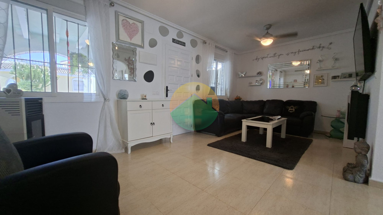 1 Bedroom Semi-Detached Villa For Sale
