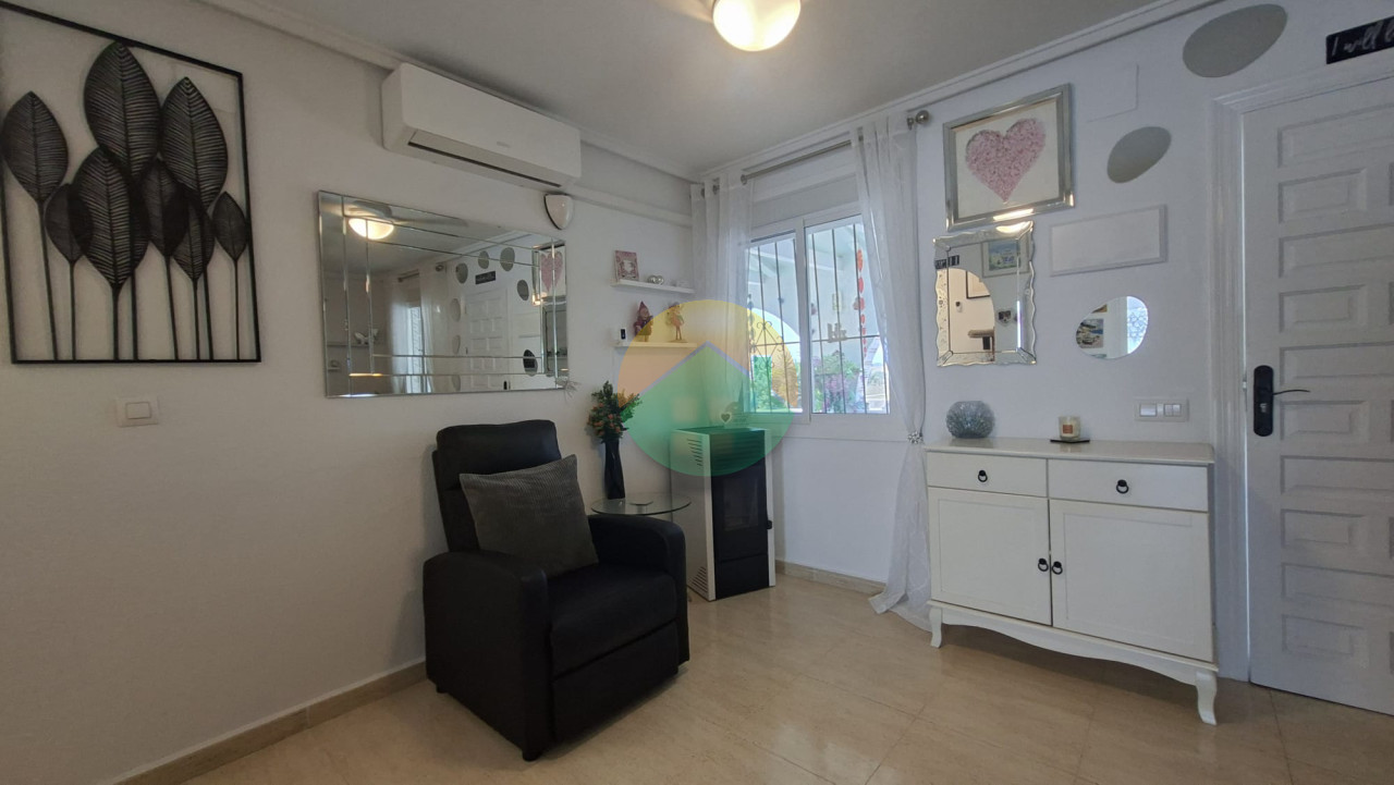 1 Bedroom Semi-Detached Villa For Sale