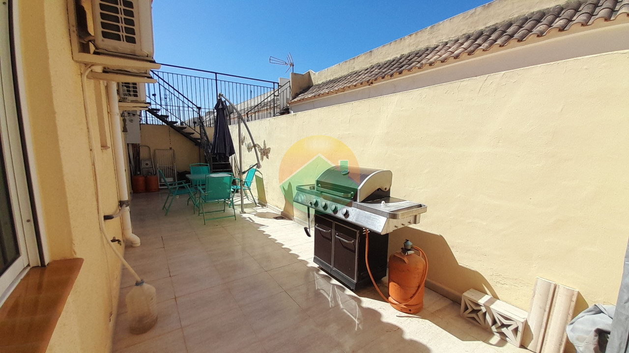 3 Bedroom Terraced For Sale