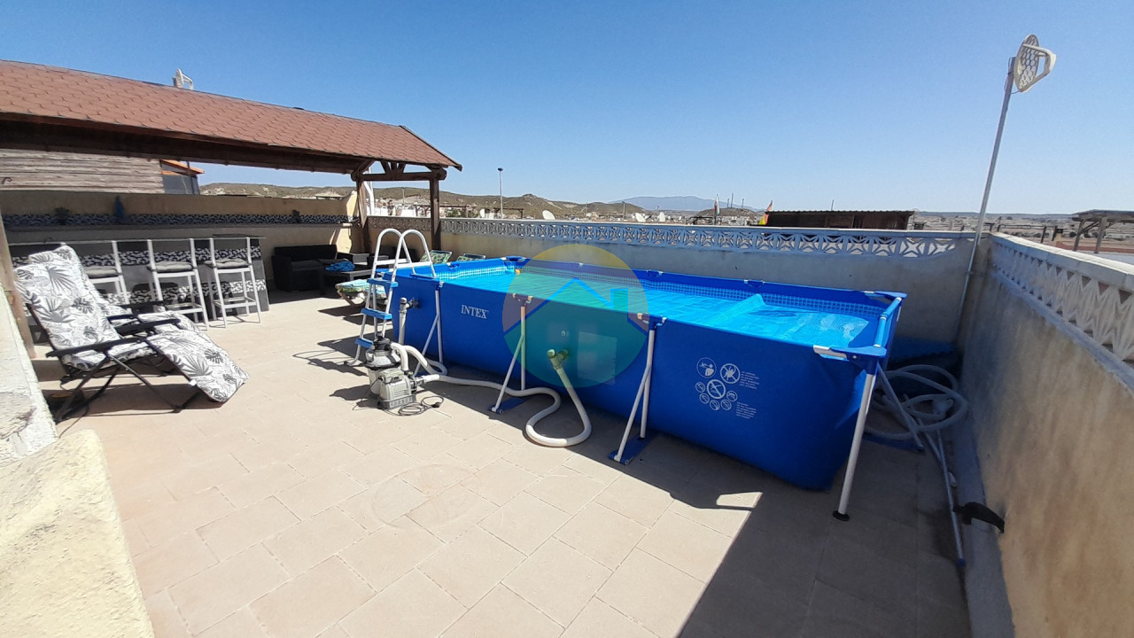 3 Bedroom Terraced For Sale