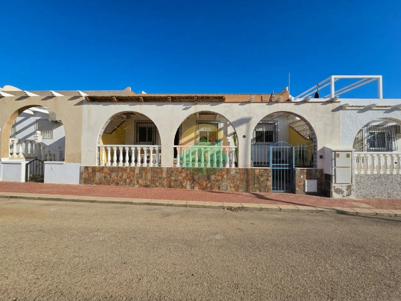 3 Bedroom Terraced For Sale