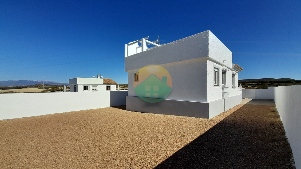 2 Bedroom Detached For Sale