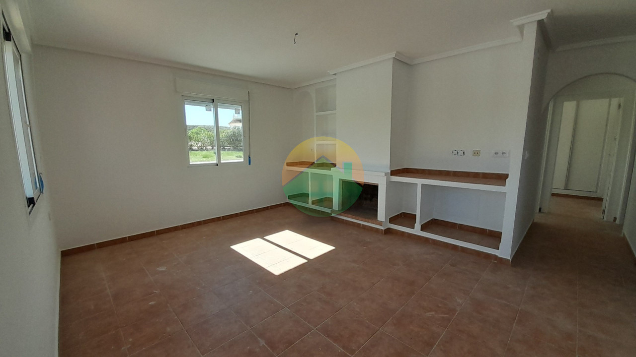 2 Bedroom Detached For Sale