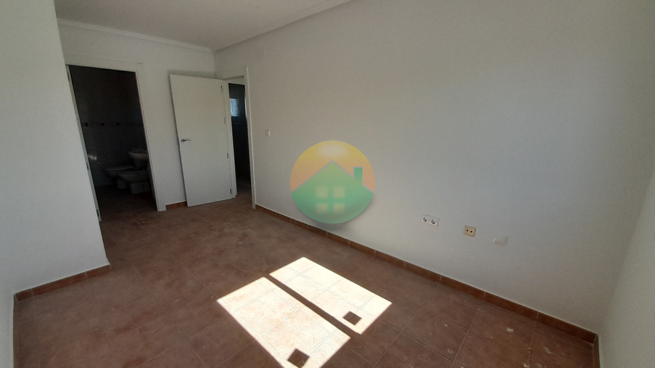 2 Bedroom Detached For Sale