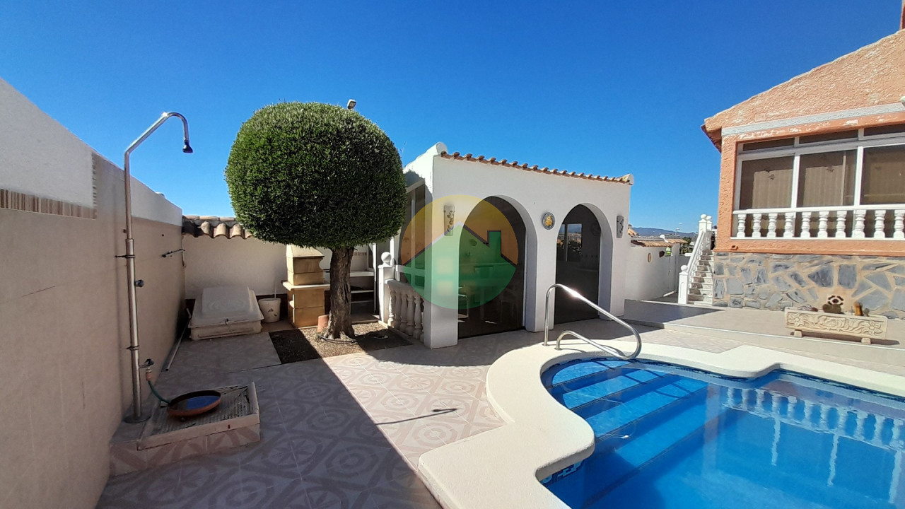 2 Bedroom Detached For sale