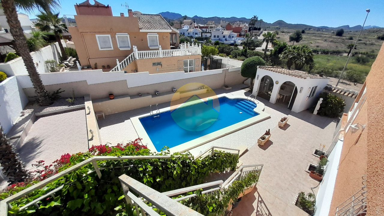 2 Bedroom Detached For sale