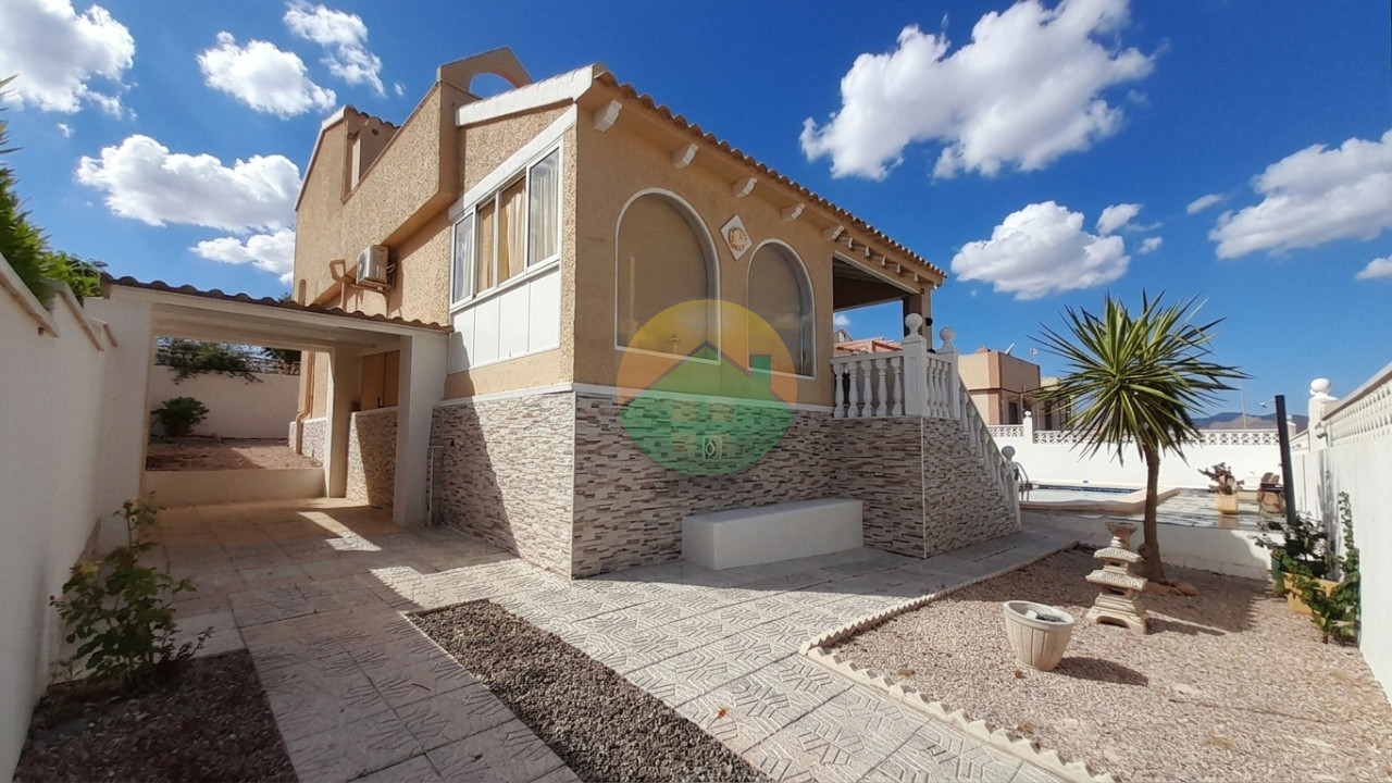 3 Bedroom Detached For Sale