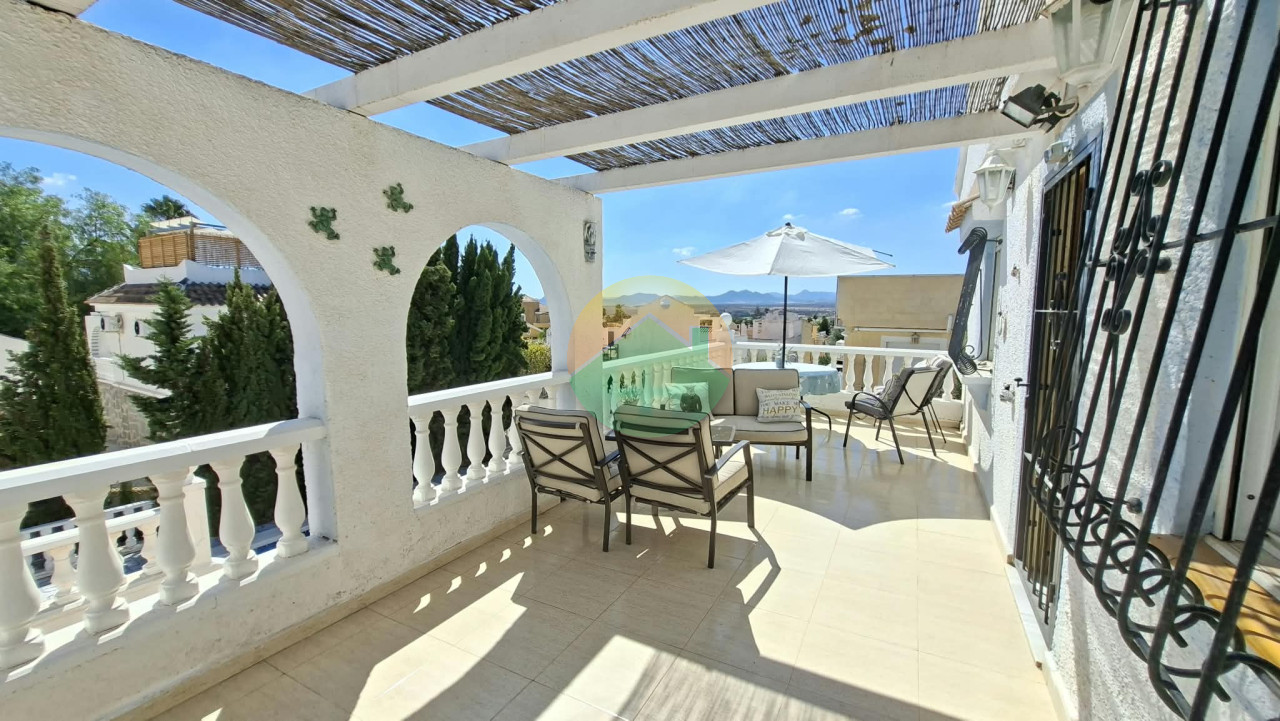 2 Bedroom Detached For sale