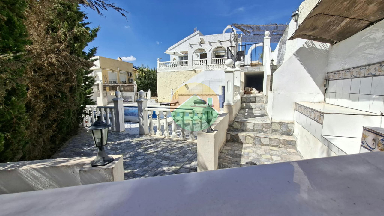 2 Bedroom Detached For sale