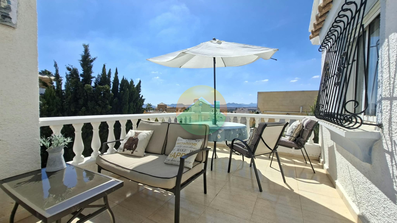 2 Bedroom Detached For sale