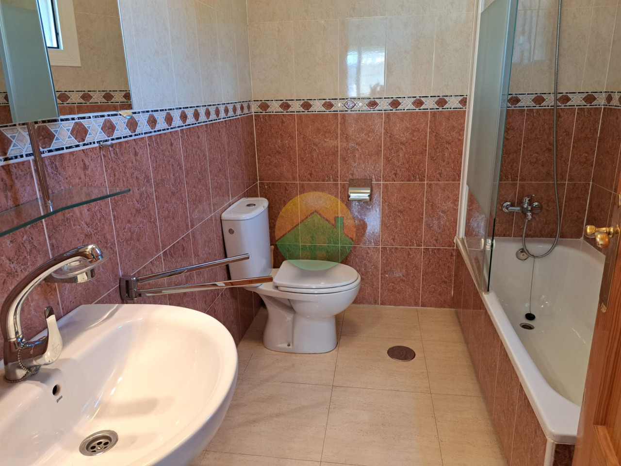 3 Bedroom Detached For Sale