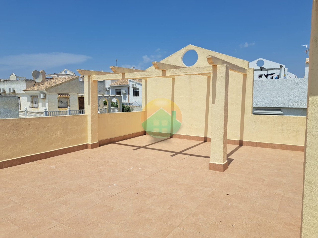 2 Bedroom Detached For Sale