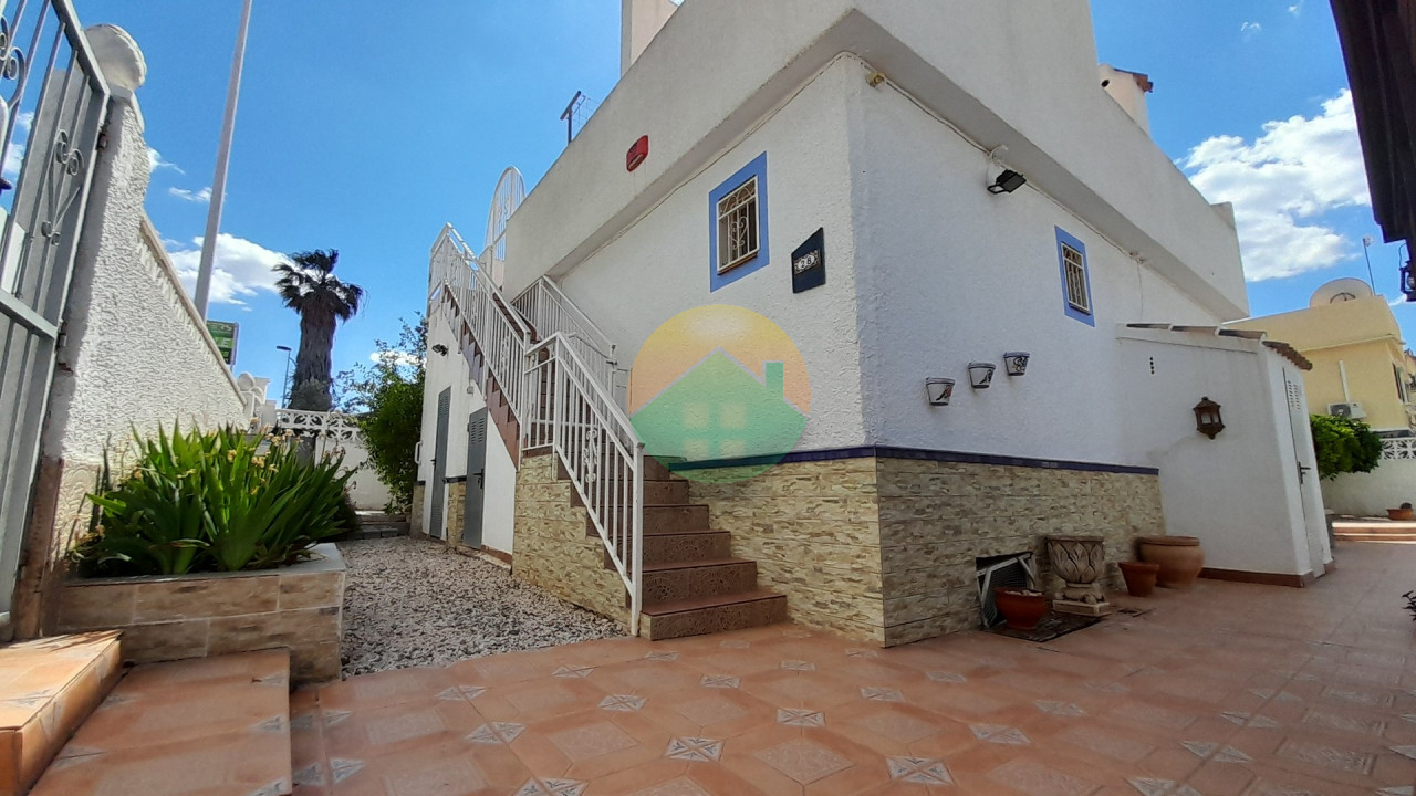 2 Bedroom Detached For sale