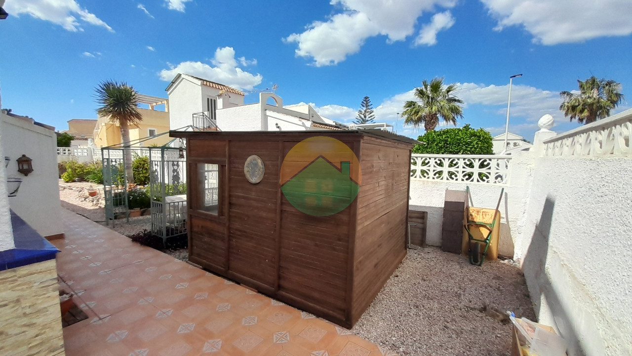 2 Bedroom Detached For sale
