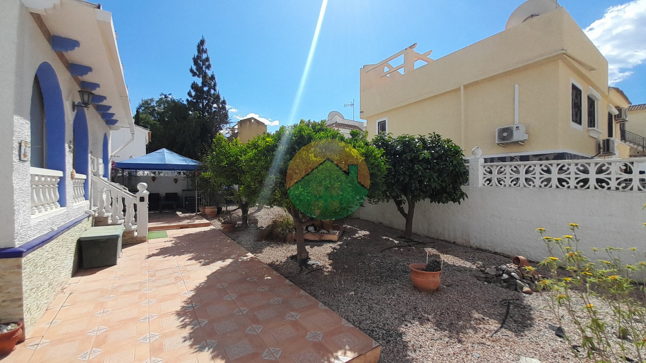 2 Bedroom Detached For sale
