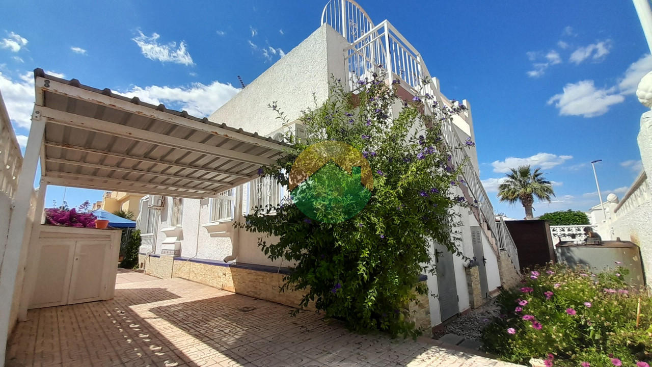 2 Bedroom Detached For sale