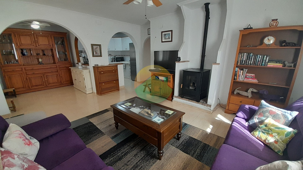 2 Bedroom Detached For sale