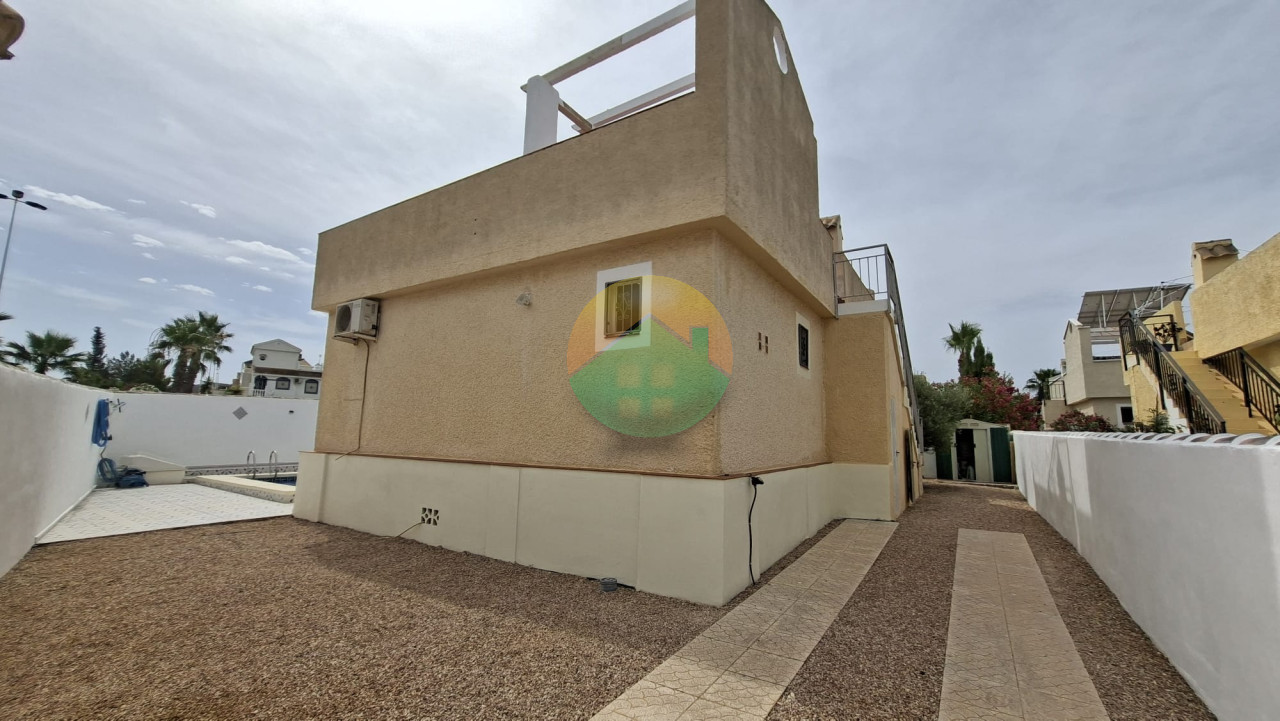 2 Bedroom Detached For sale