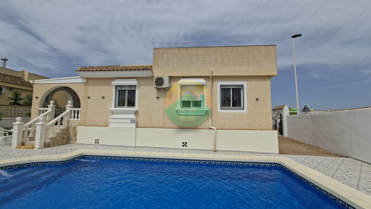 2 Bedroom Detached For sale