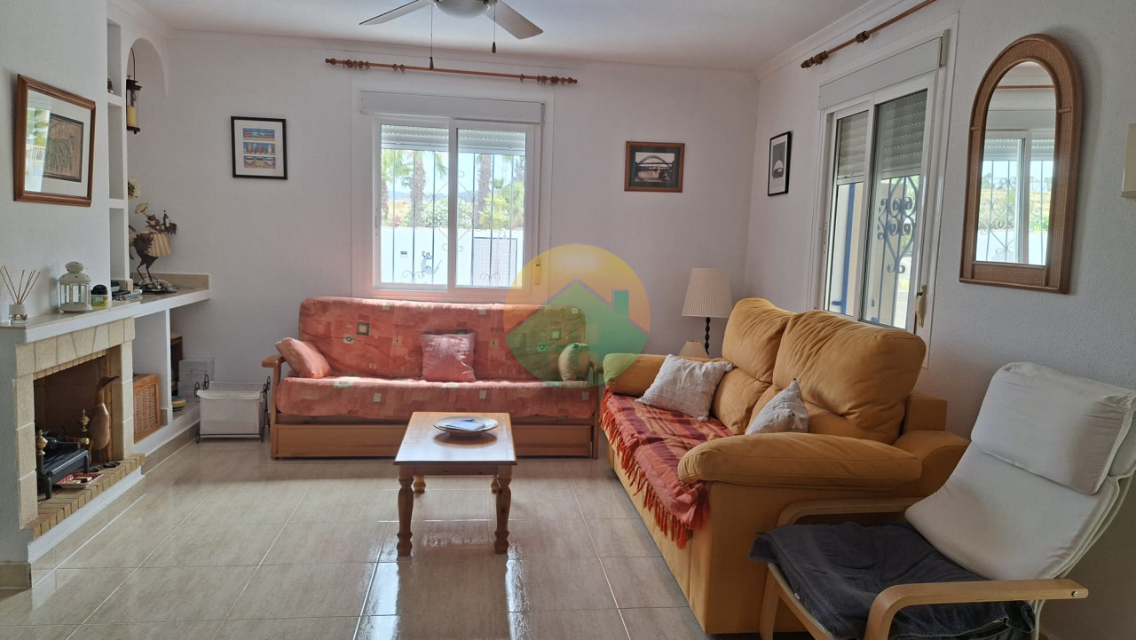 2 Bedroom Detached For sale