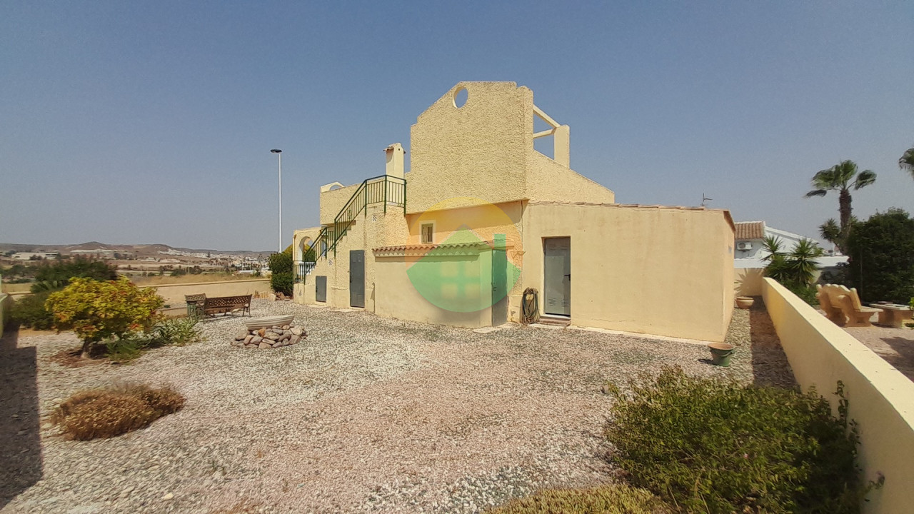 2 Bedroom Detached For sale