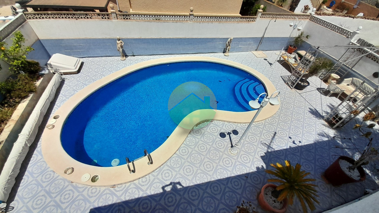 2 Bedroom Detached For Sale