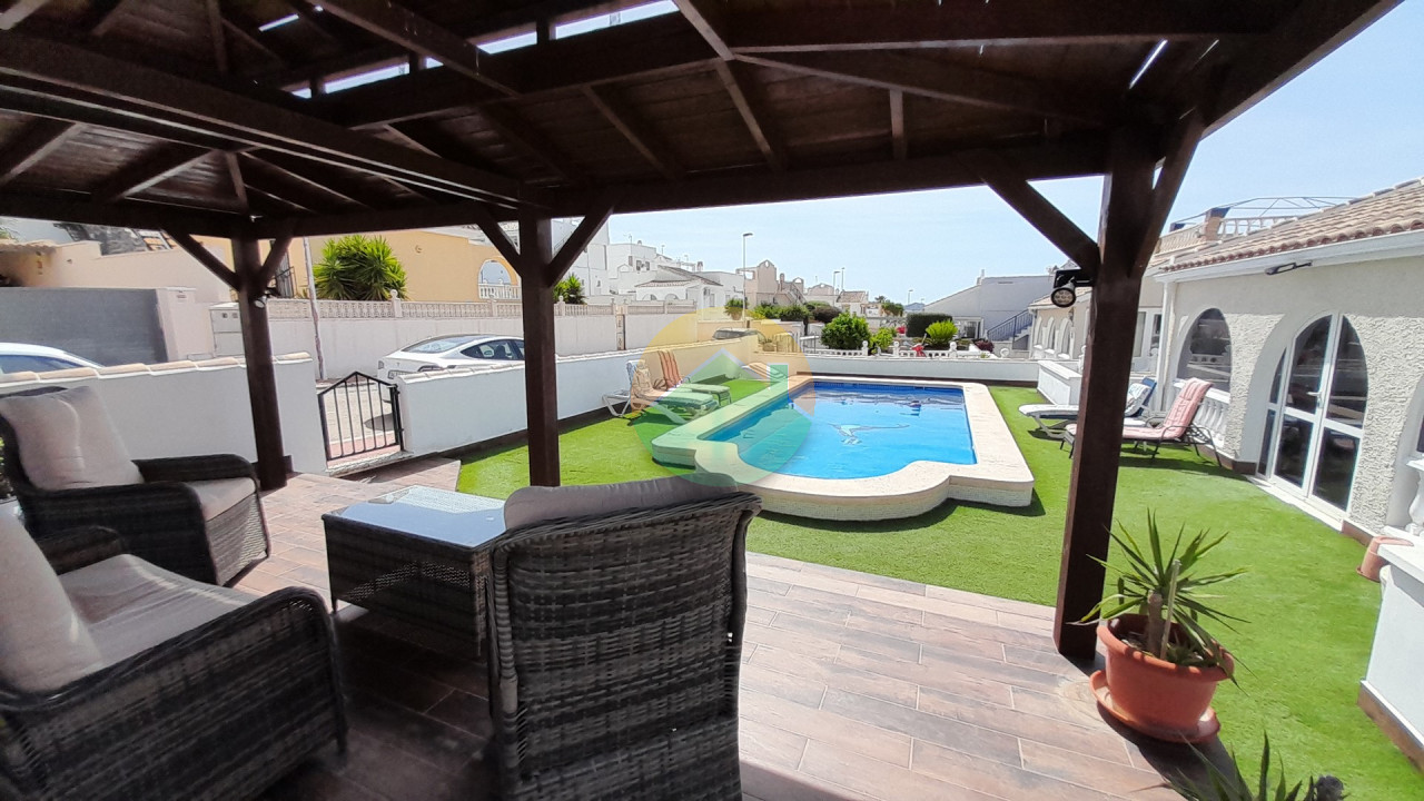 3 Bedroom Detached For Sale