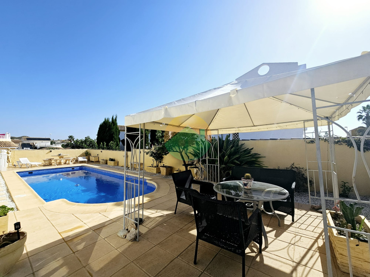 2 Bedroom Detached For Sale