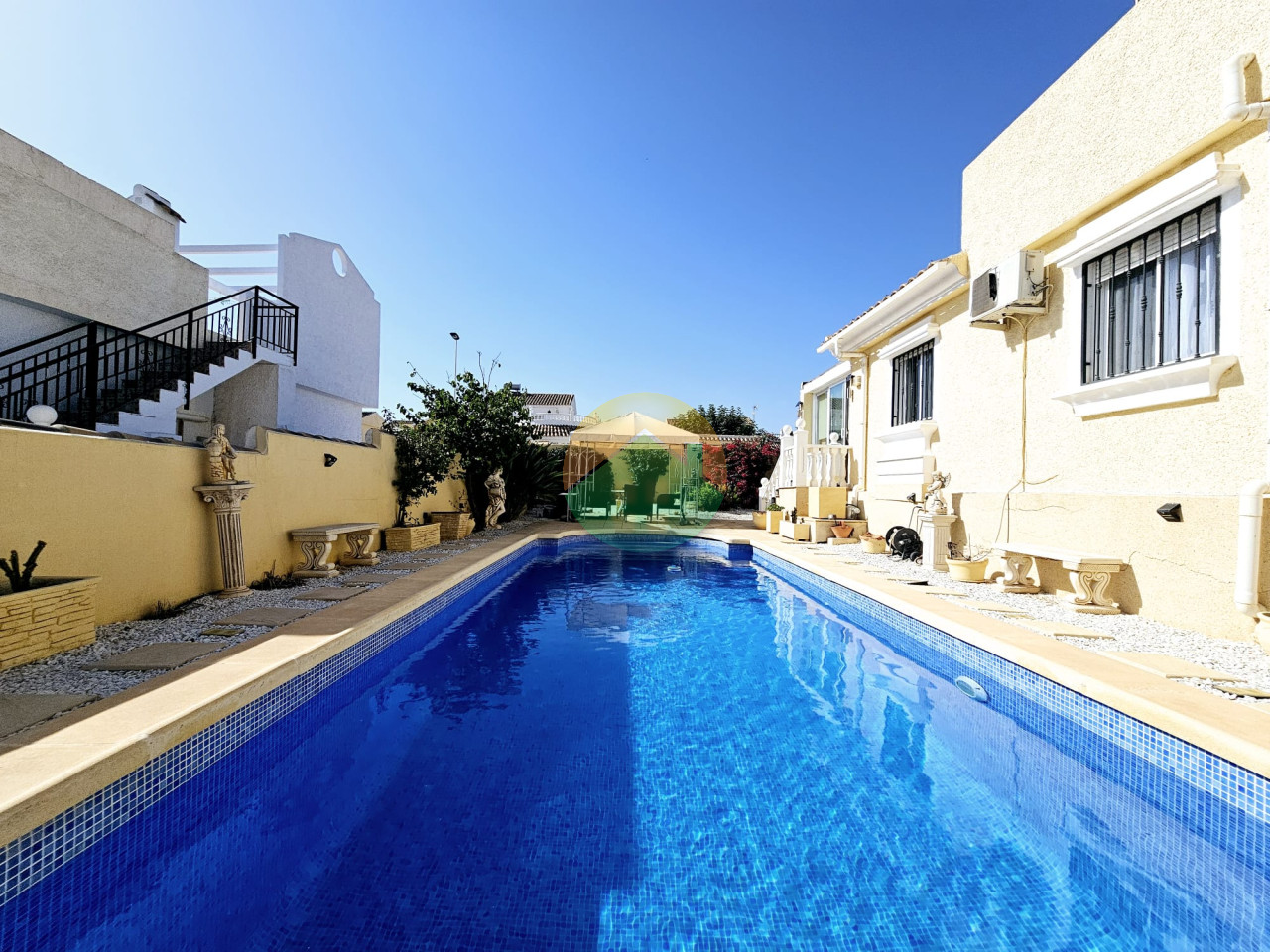 2 Bedroom Detached For Sale