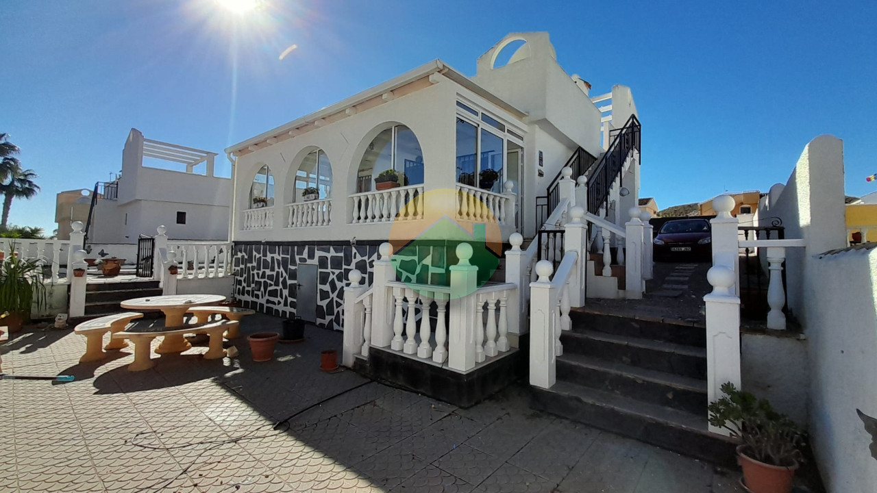 2 Bedroom Detached For Sale