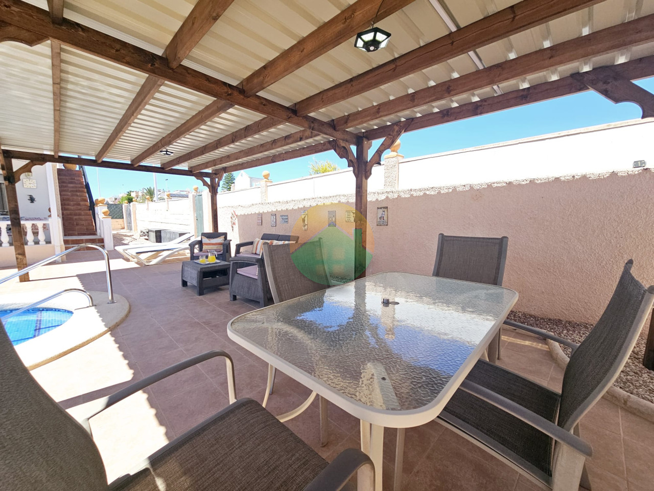 2 Bedroom Detached For sale