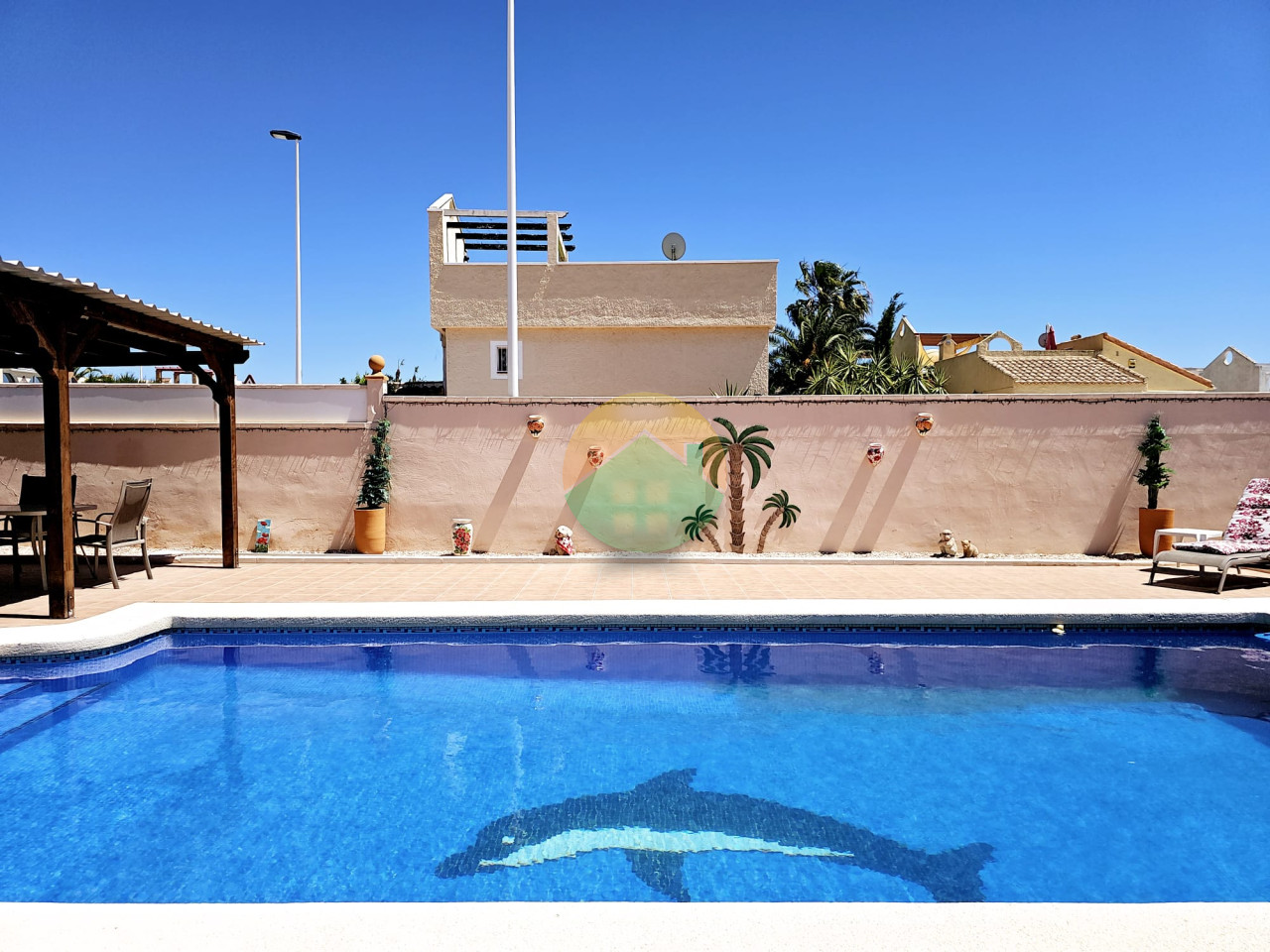 2 Bedroom Detached For sale