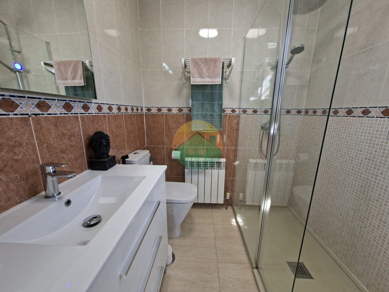 2 Bedroom Detached For sale