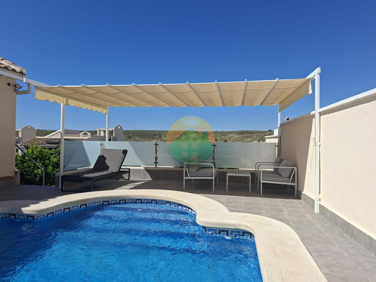 2 Bedroom Detached For sale