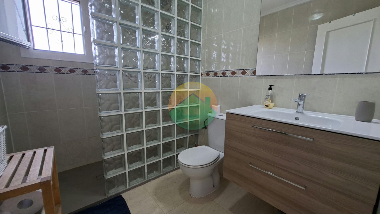 2 Bedroom Detached For sale