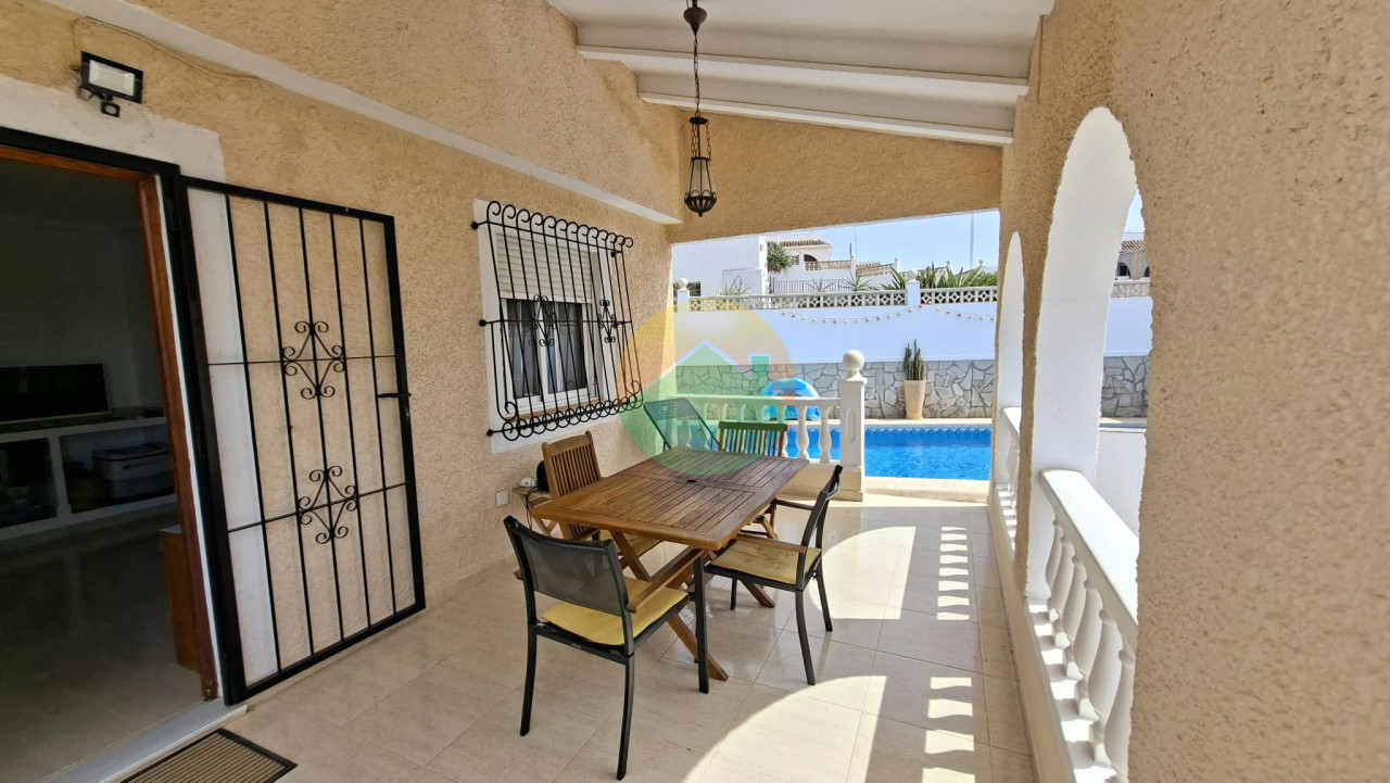 2 Bedroom Detached For sale