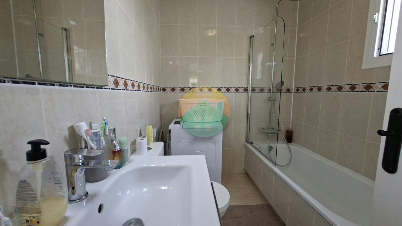 2 Bedroom Detached For sale
