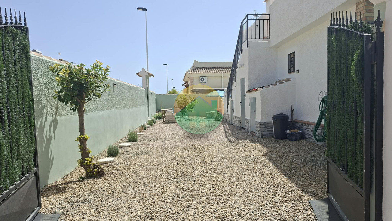 2 Bedroom Detached For sale