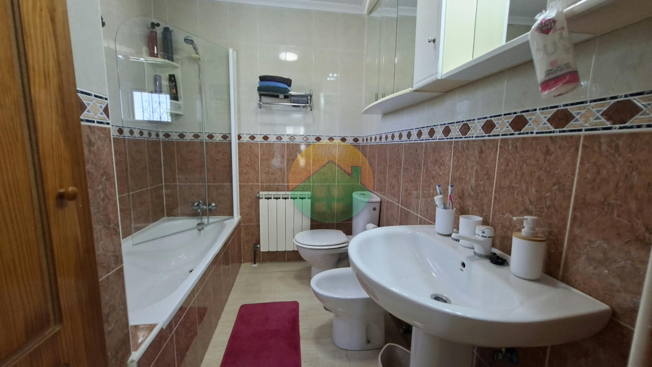 2 Bedroom Detached For sale